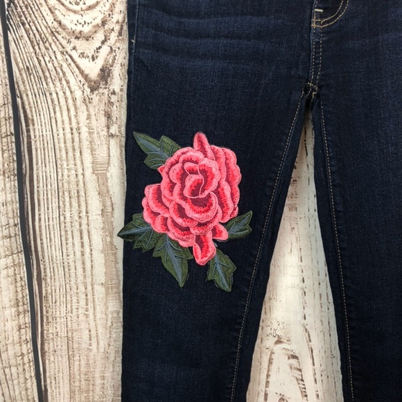 American Eagle Rose Embroidered Skinny Jeans 00S - Picture 4 of 8
